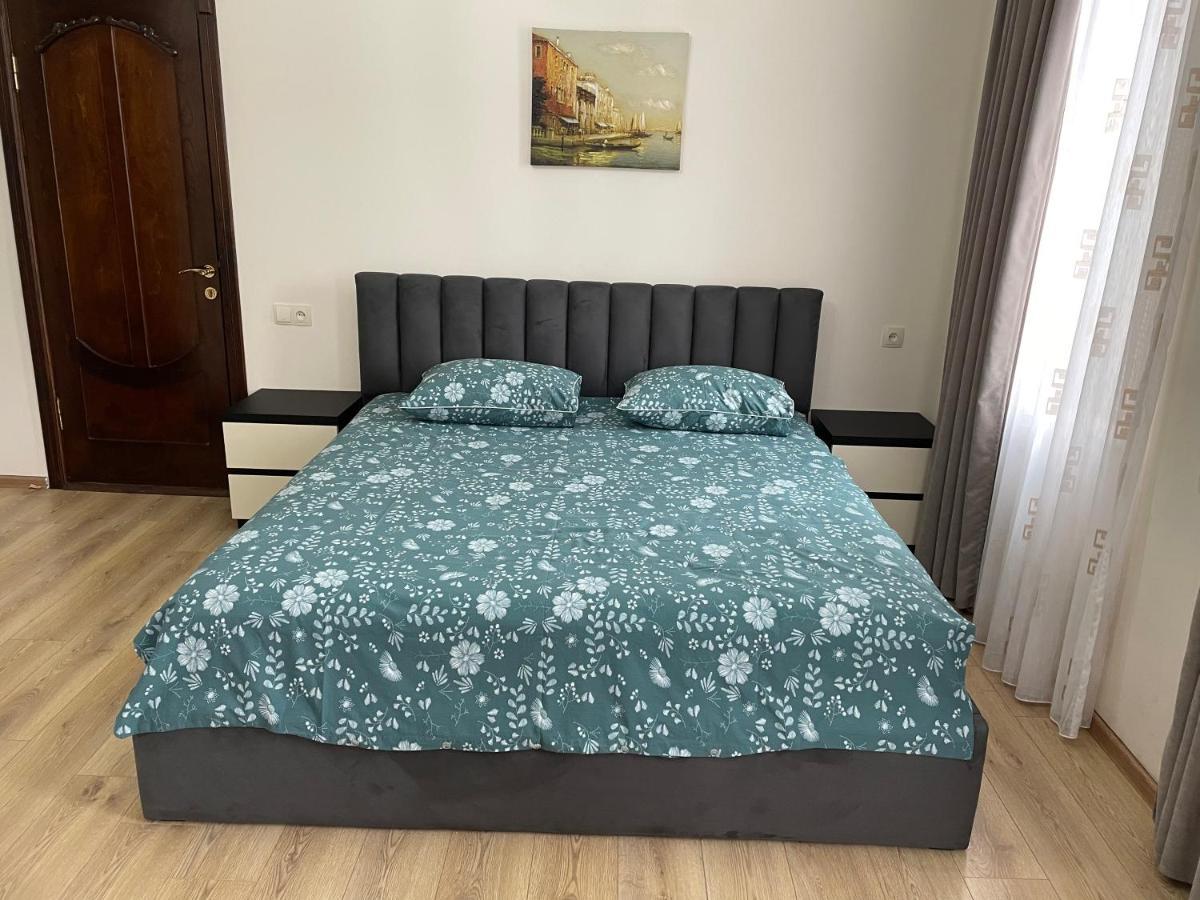 Temo Guest House 10 Batumi Ngoại thất bức ảnh